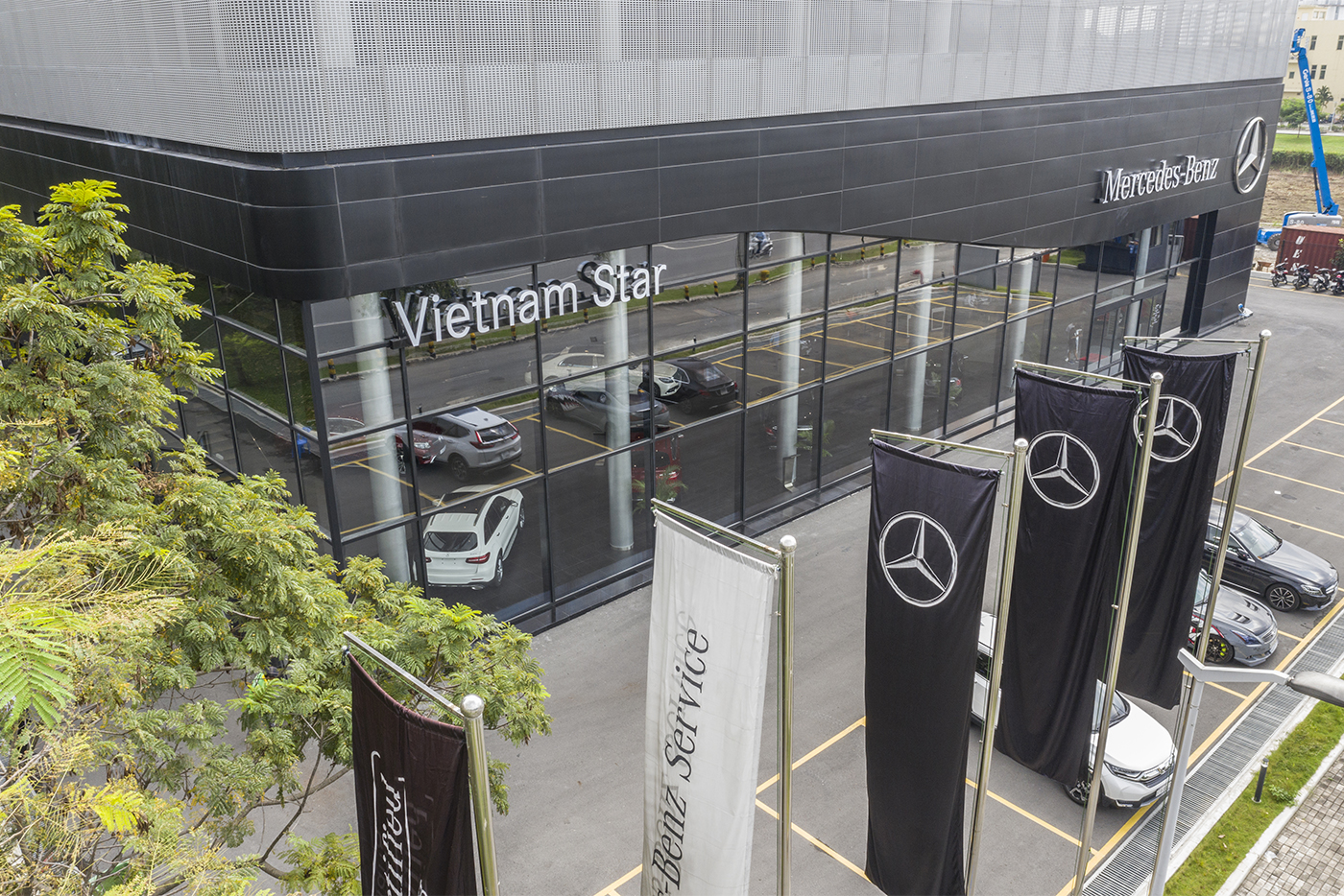Showroom Mercedes Benz Vietnamstar Binh Duong